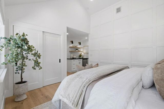 1052 Echo Drive, Los Altos, CA 94024