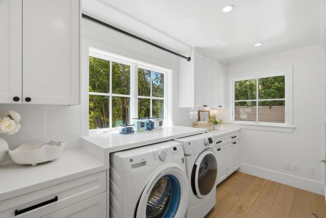 1052 Echo Drive, Los Altos, CA 94024