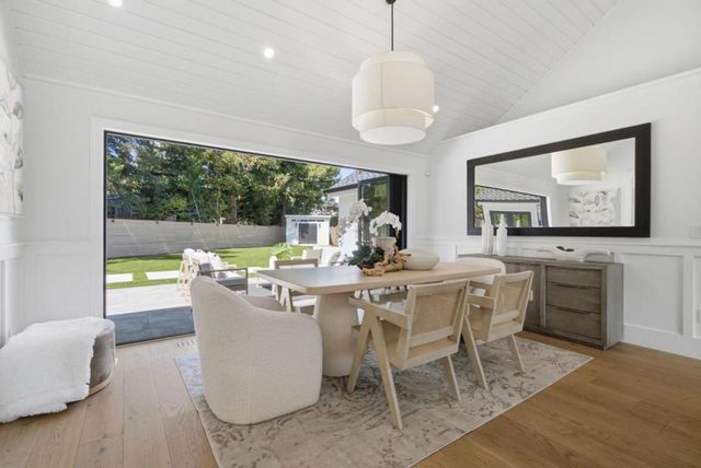 1052 Echo Drive, Los Altos, CA 94024