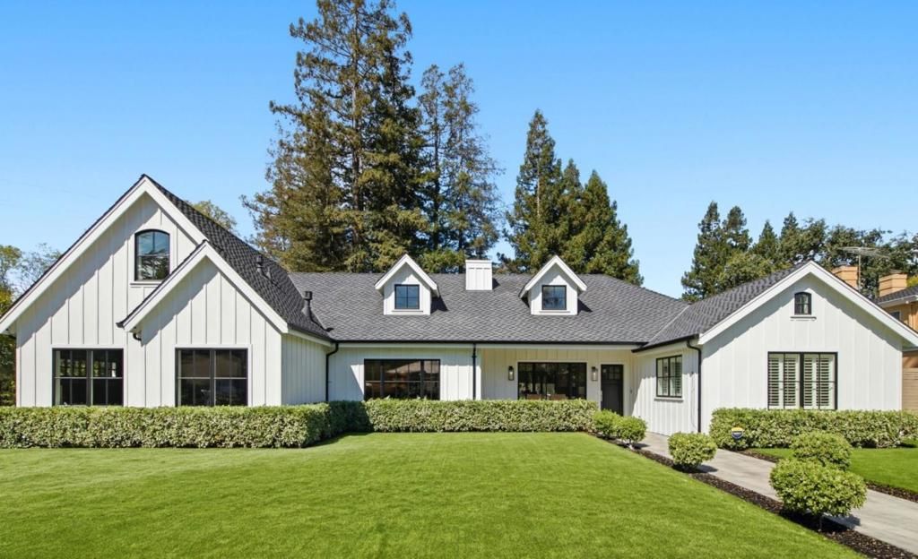 1052 Echo Drive, Los Altos, CA 94024