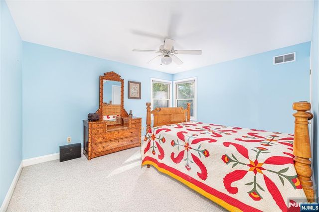 7 Stonehedge Drive, Hardyston, NJ 07460