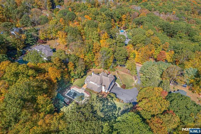 7 Stonehedge Drive, Hardyston, NJ 07460