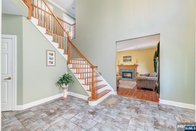 7 Stonehedge Drive, Hardyston, NJ 07460