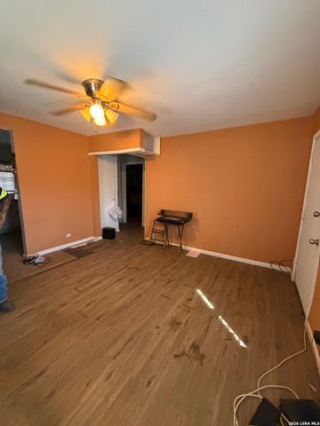 255 Compton, San Antonio, TX 78214