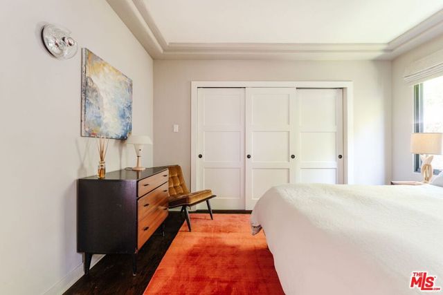 2621 E Glenoaks Boulevard, Glendale, CA 91206