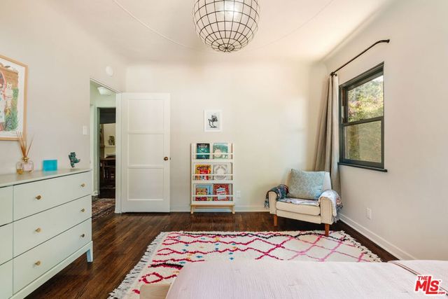 2621 E Glenoaks Boulevard, Glendale, CA 91206