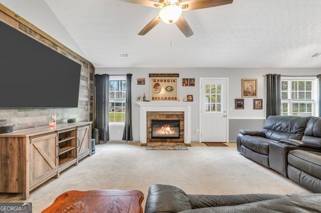 15 Tara Way, Covington, GA 30016