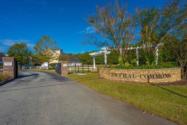 507 Hemingway Circle, Summerville, SC 29483