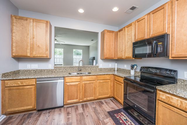 507 Hemingway Circle, Summerville, SC 29483