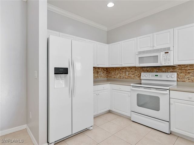 2305 Carnaby CT, Lehigh Acres, FL 33973