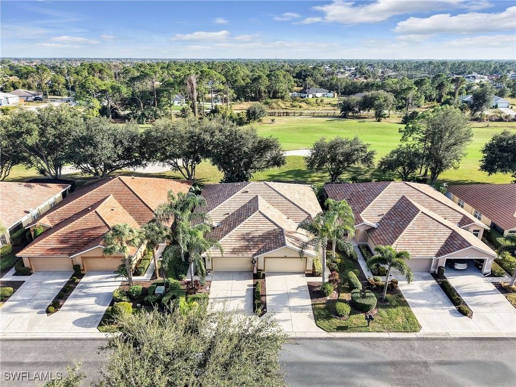 2305 Carnaby CT, Lehigh Acres, FL 33973