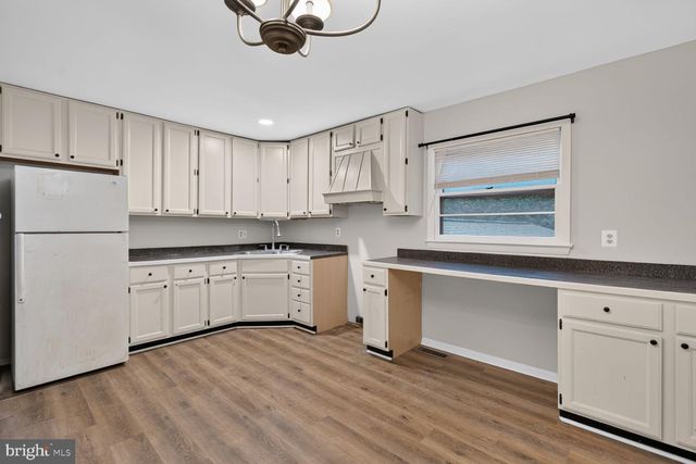 9601 FAIRVIEW AVE, Manassas, VA 20110