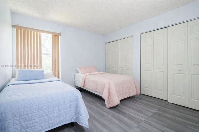 2075 NW 46th Ave I201, Lauderhill, FL 33313