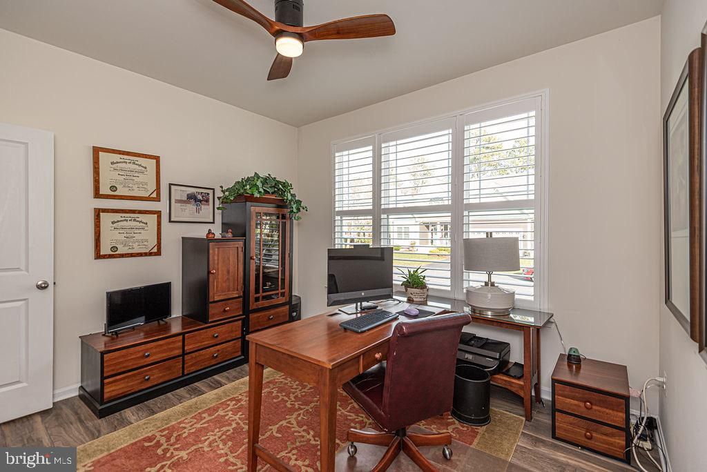 Image 18 of property listing at 10315 QUARTER DECK LN, Berlin, MD 21811