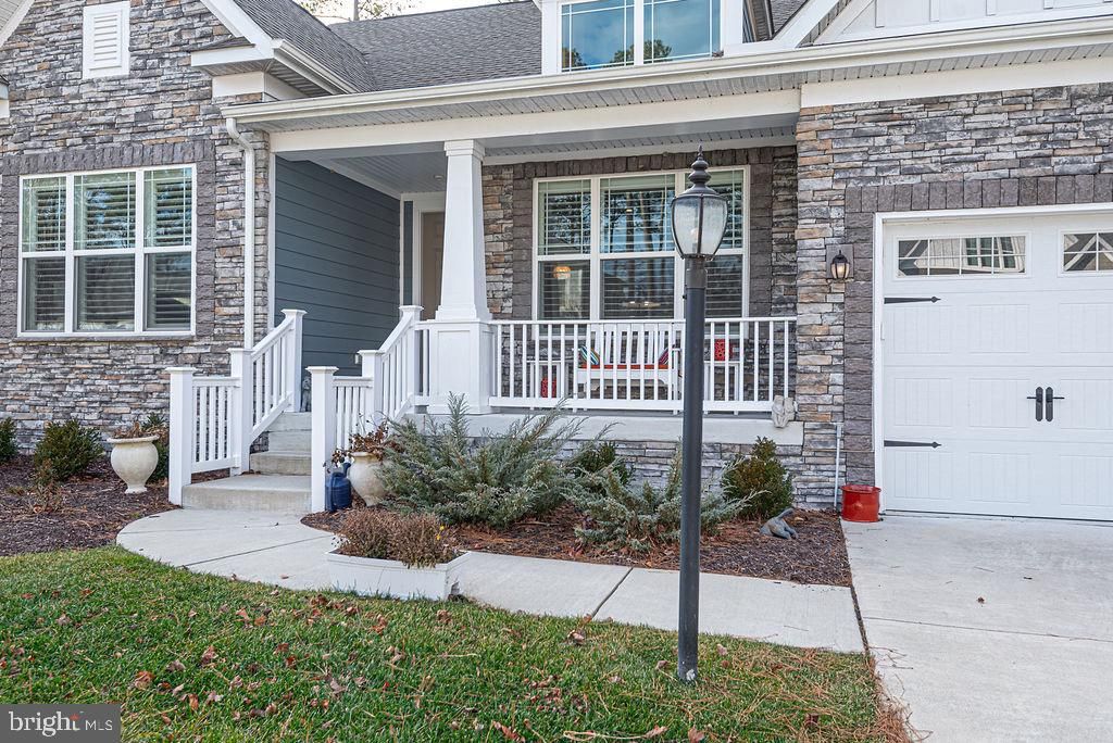 Image 2 of property listing at 10315 QUARTER DECK LN, Berlin, MD 21811