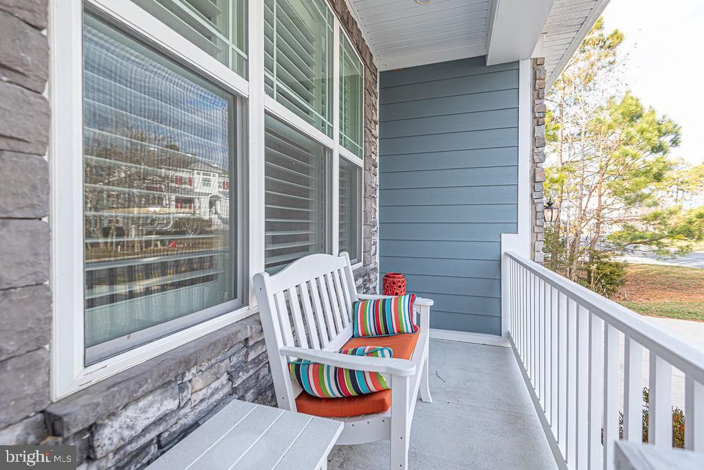 Image 4 of property listing at 10315 QUARTER DECK LN, Berlin, MD 21811