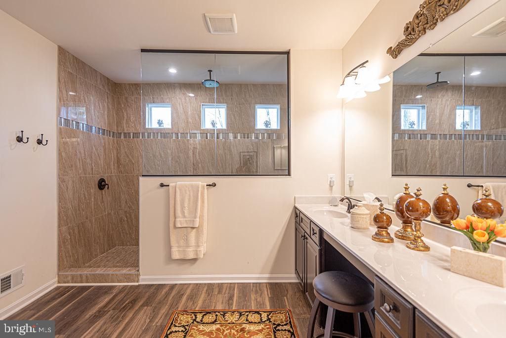 Image 58 of property listing at 10315 QUARTER DECK LN, Berlin, MD 21811