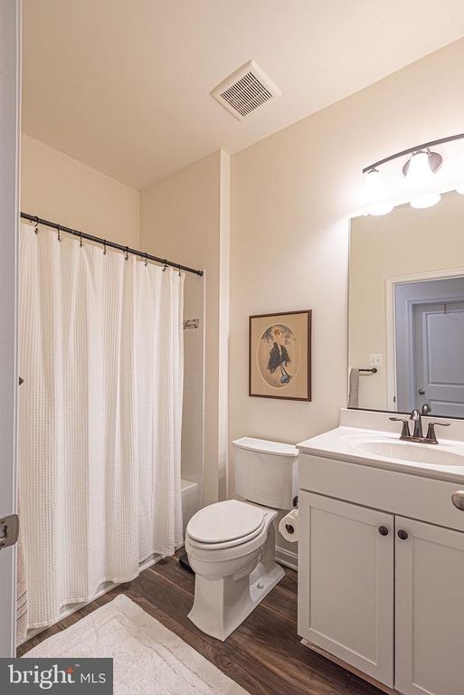 Image 69 of property listing at 10315 QUARTER DECK LN, Berlin, MD 21811