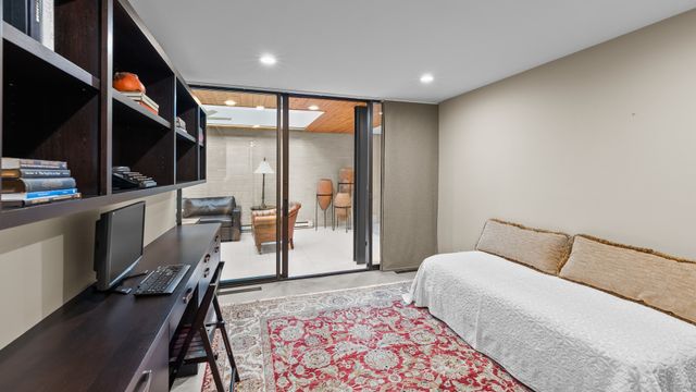 66 Watergate Road, South Barrington, IL 60010