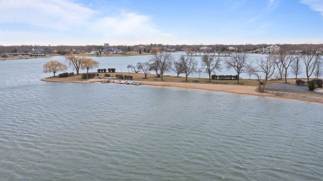 66 Watergate Road, South Barrington, IL 60010