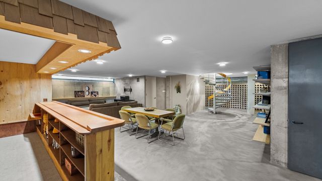 66 Watergate Road, South Barrington, IL 60010