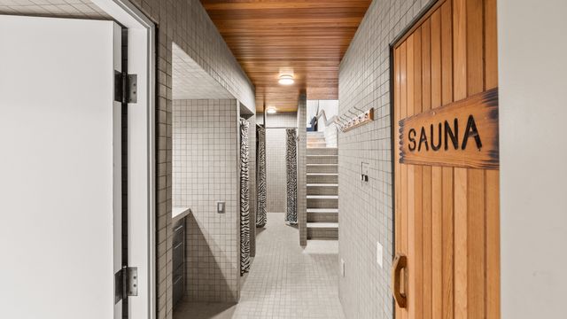 66 Watergate Road, South Barrington, IL 60010