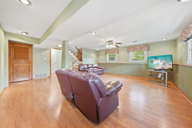 503 N Schirra Drive, Palatine, IL 60074