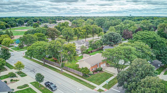 503 N Schirra Drive, Palatine, IL 60074