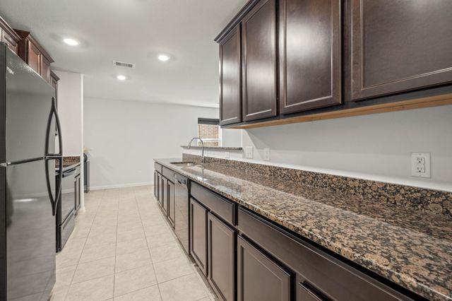 6214 El Topacio Dr, Houston, TX 77048