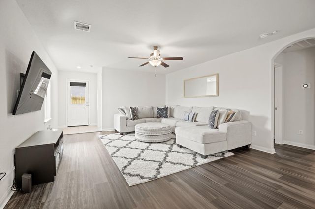 6214 El Topacio Dr, Houston, TX 77048