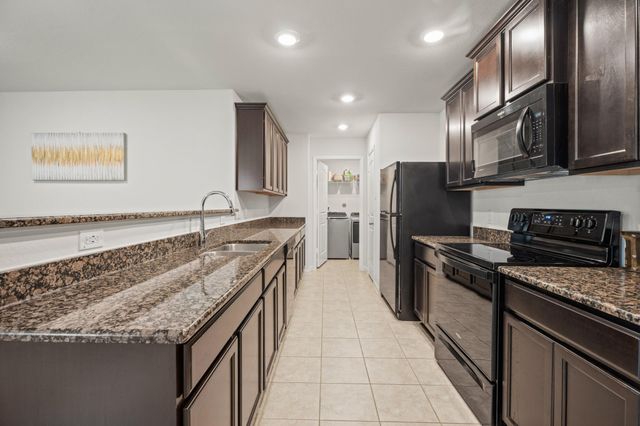 6214 El Topacio Dr, Houston, TX 77048