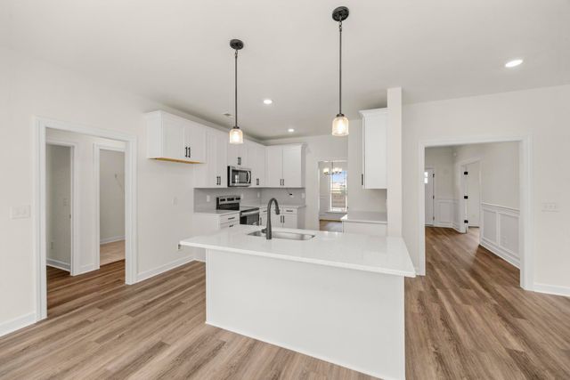 5025 Salient Dr, Spring Hill, TN 37174