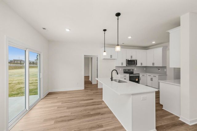 5025 Salient Dr, Spring Hill, TN 37174
