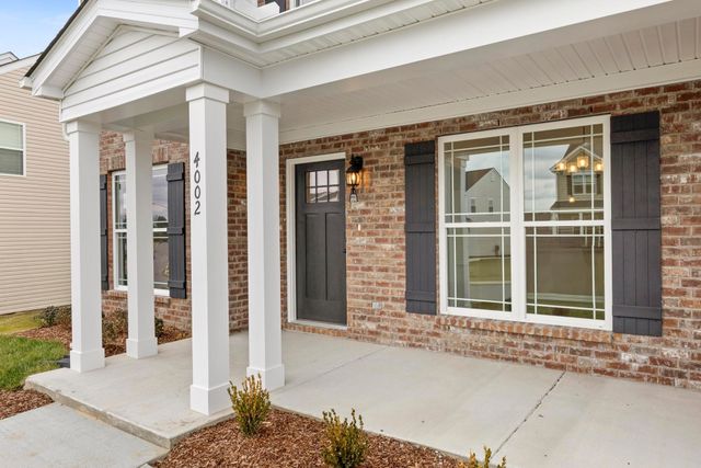 5025 Salient Dr, Spring Hill, TN 37174