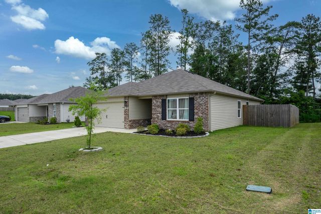 286 AMBER AVENUE, Calera, AL 35040
