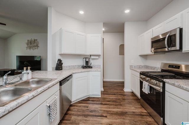 286 AMBER AVENUE, Calera, AL 35040