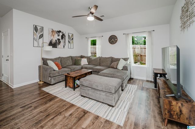 286 AMBER AVENUE, Calera, AL 35040