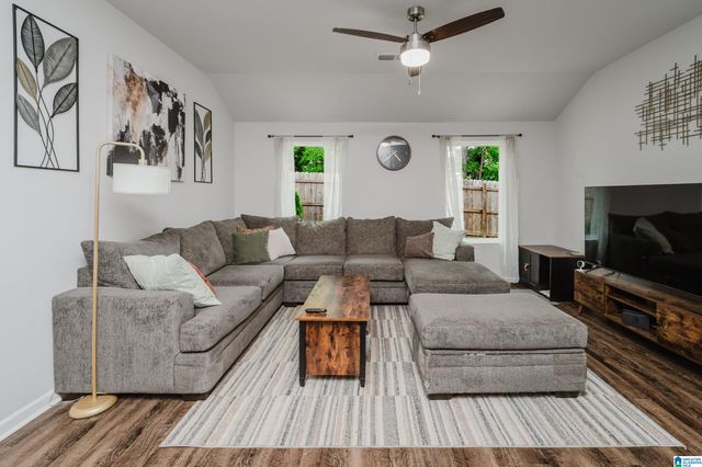 286 AMBER AVENUE, Calera, AL 35040
