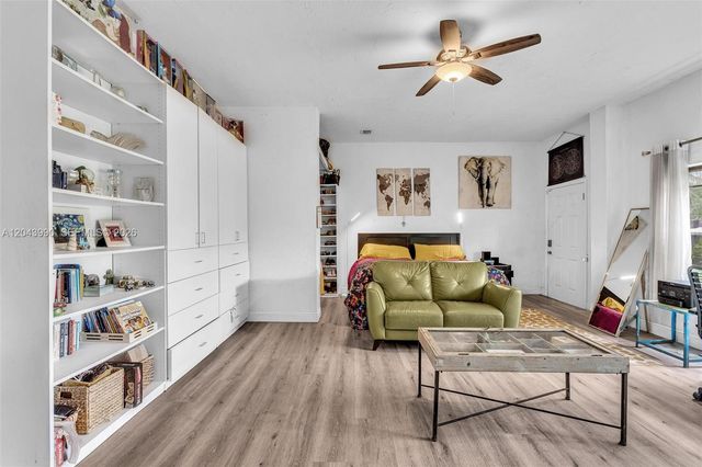 1800 NW 3rd Ct, Fort Lauderdale, FL 33311