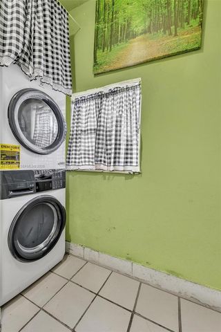 1800 NW 3rd Ct, Fort Lauderdale, FL 33311