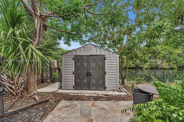 1800 NW 3rd Ct, Fort Lauderdale, FL 33311