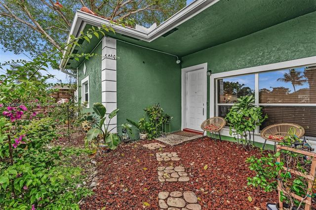 1800 NW 3rd Ct, Fort Lauderdale, FL 33311