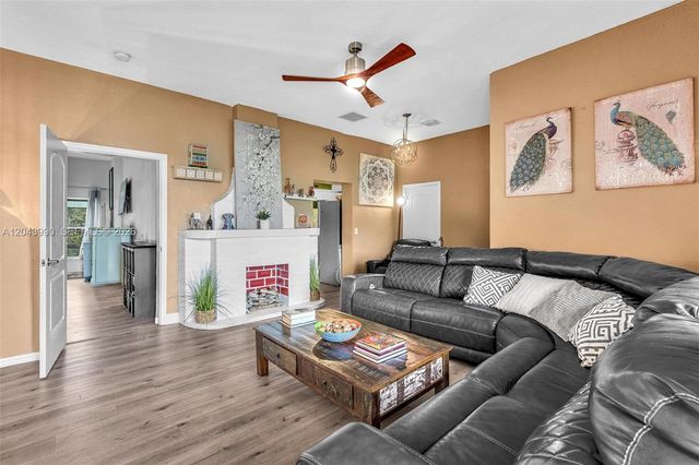 1800 NW 3rd Ct, Fort Lauderdale, FL 33311