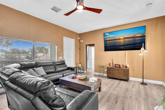 1800 NW 3rd Ct, Fort Lauderdale, FL 33311
