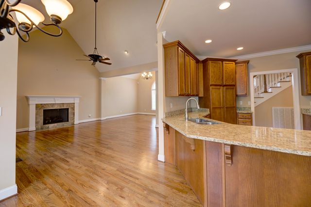 65 Thorncrest Drive, Ringgold, GA 30736