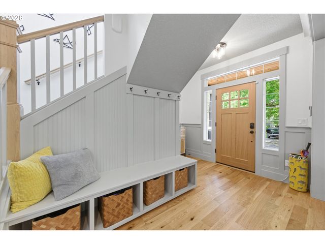 1024 Ne GOING St, Portland, OR 97211