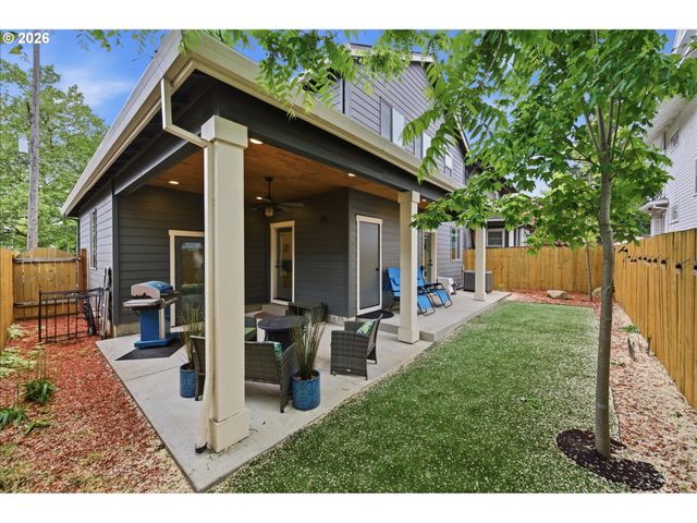 1024 Ne GOING St, Portland, OR 97211