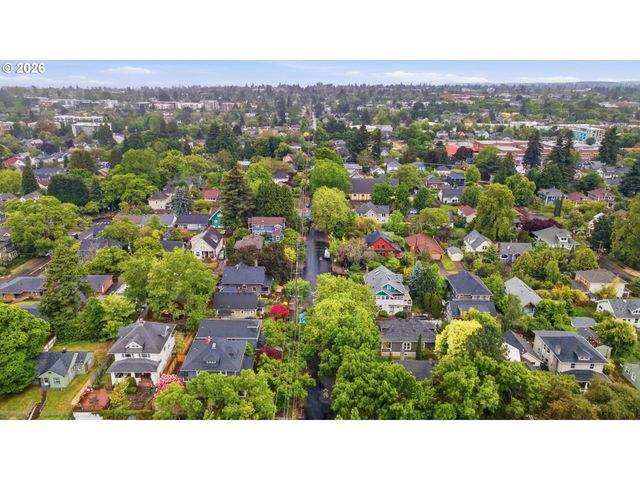 1024 Ne GOING St, Portland, OR 97211