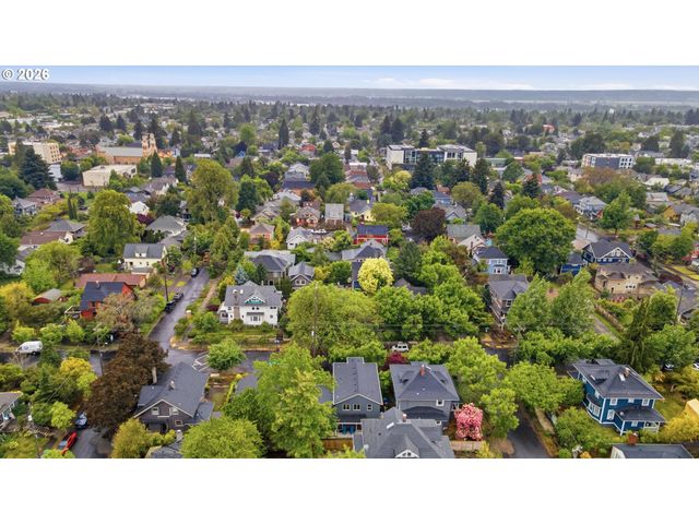 1024 Ne GOING St, Portland, OR 97211