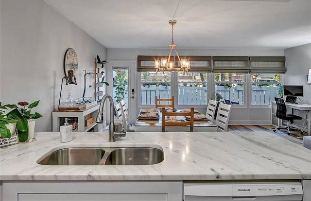 661 POINSETTIA AVENUE 104, Clearwater Beach, FL 33767